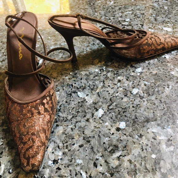 Brown mesh and satin & metallic evening shoes - Picture 2 of 3